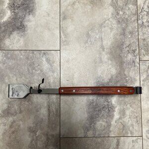 University of Memphis Sports Chest BBQ Grilling Tongs Wood & Metal Tiger NEW